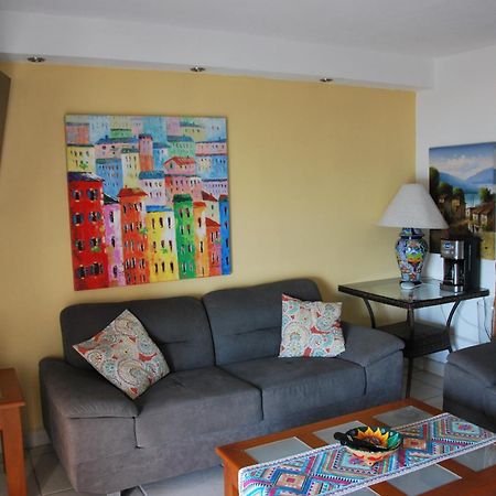 Beachfront View Condo Beside La Isla Mall ปูแอร์โตบาญาร์ตา ภายนอก รูปภาพ