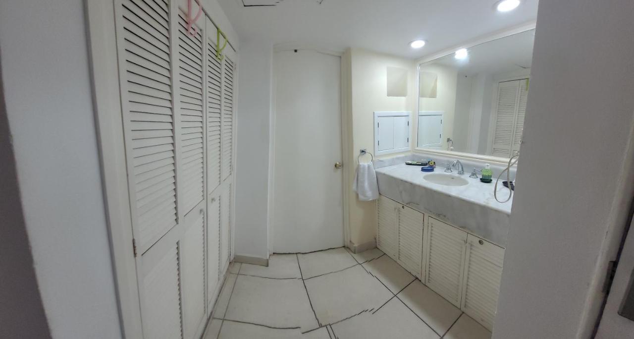 Beachfront View Condo Beside La Isla Mall ปูแอร์โตบาญาร์ตา ภายนอก รูปภาพ