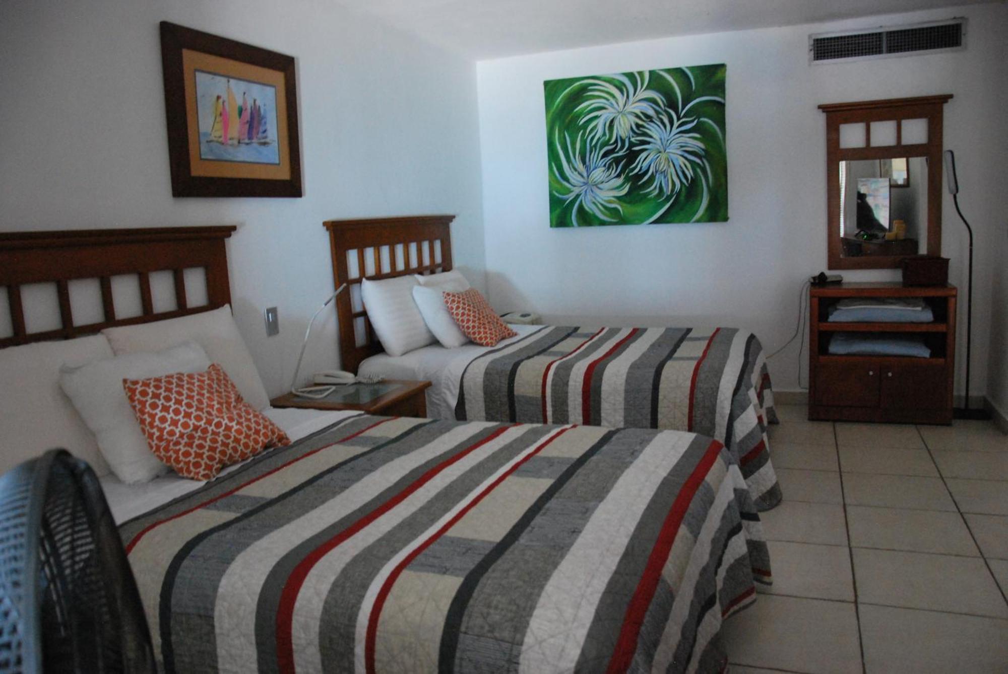 Beachfront View Condo Beside La Isla Mall ปูแอร์โตบาญาร์ตา ภายนอก รูปภาพ