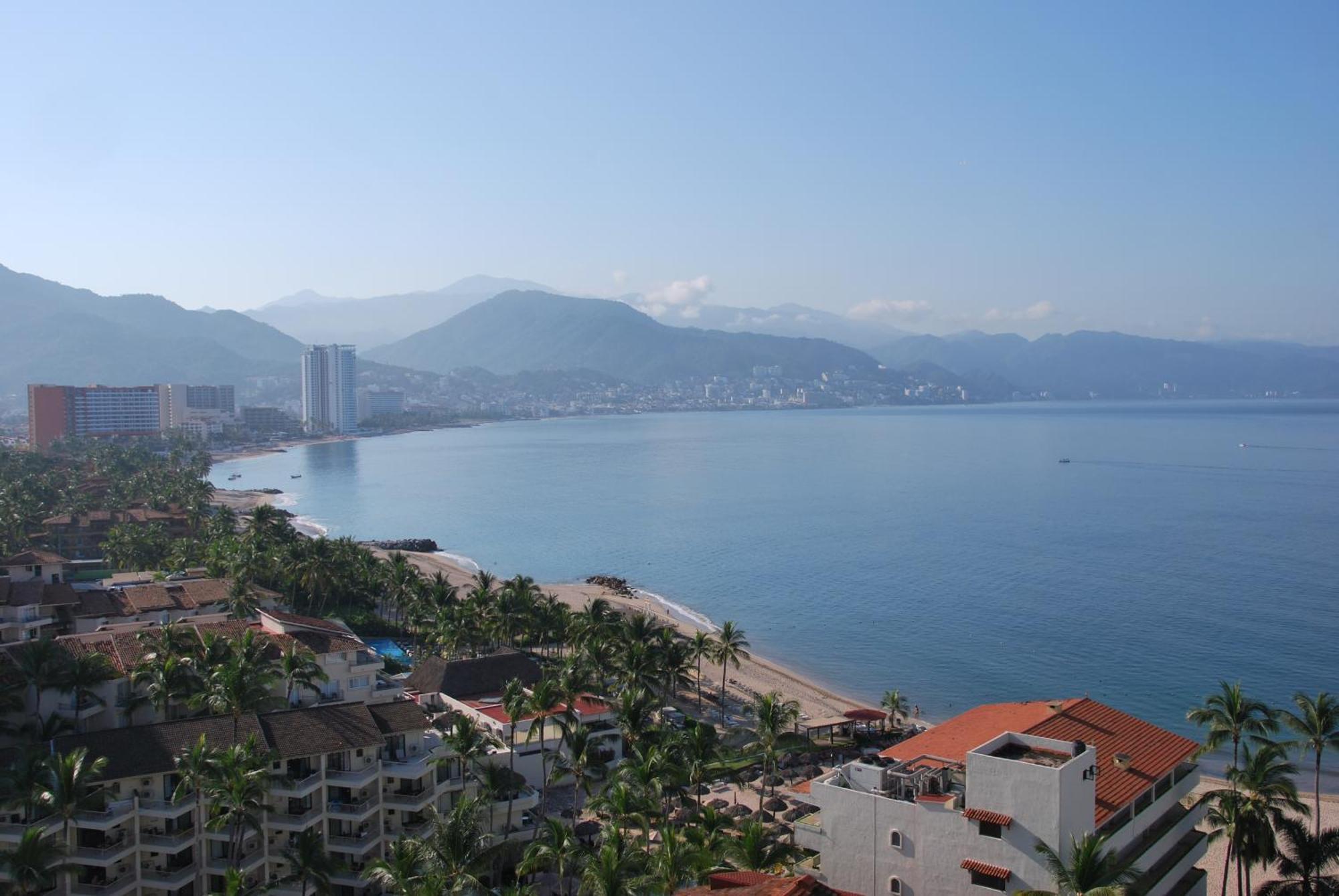 Beachfront View Condo Beside La Isla Mall ปูแอร์โตบาญาร์ตา ภายนอก รูปภาพ